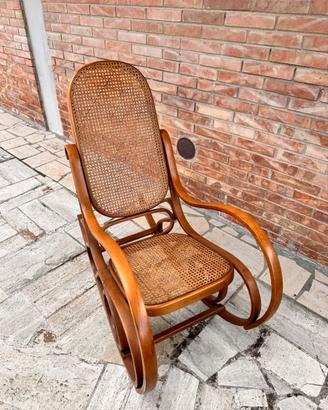 Sedia a dondolo in legno