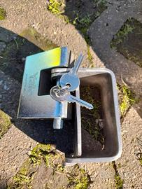 lucchetto cravatta per inferriate porta finestra 