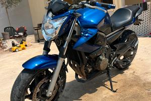 Moto Yamaha xj6