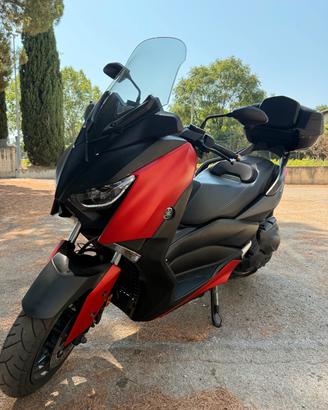 Yamaha X-Max 400