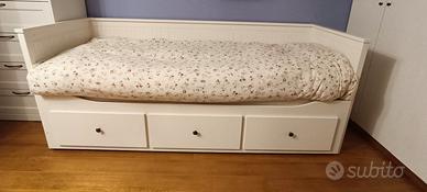 letto con cassetti ikea