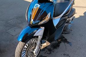 Piaggio Beverly 300 ie