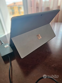 Surface Pro 5 i5 256GB Tablet/Notebook 2 in 1