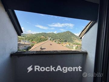 SOLIGNANO (PR) - TRILOCALE MANSARDATO 1