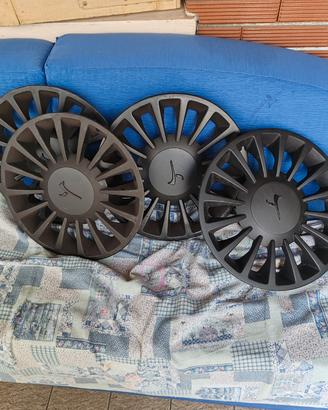4 copricerchi lancia ypislon da 15 tutto 25 euro 