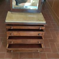 Cassettiera con specchiera per casa delle bambole