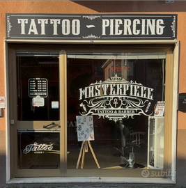 Attività di tatuaggio e piercing