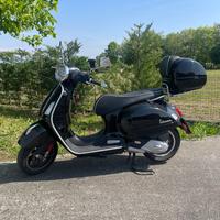 Piaggio Vespa 125 GTS - 2021