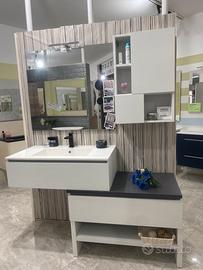 Mobile bagno sfalsato completo