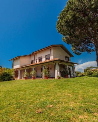 Viareggio - Villa ben tenuta vicino al mare