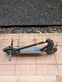 monopattino elettrico  Xiaomi 