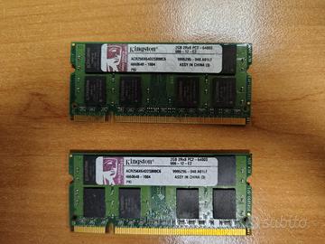 Set di 2 banchi Ram Kingston 4 GB ACR256X64D2S800C