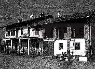 Immobile in asta di 577 m² con più di 5 locali a C