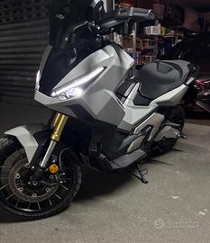 Xadv 750