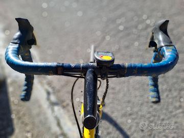 Bici spinning corsa ciclismo strada