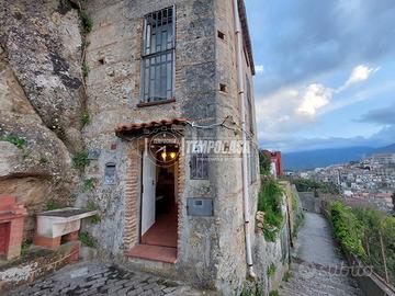 SOLUZIONE SEMINDIPENDENTE CON VISTA PANORAMICA A M