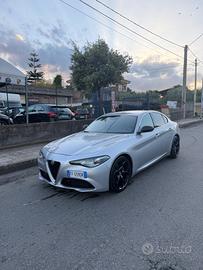 Alfa Romeo Giulia 2.2 Turbodiesel 180 CV AT8 Super