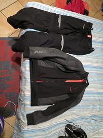 Abigliamento moto