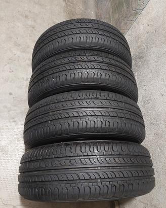 Gomme Estive 175/60/R14 battistrada al 98% ancora.
