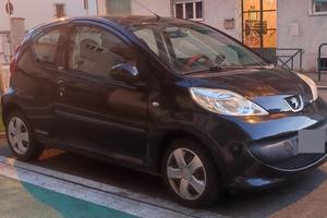 Peugeot 107  1.0 benzina anno 2006  