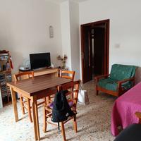 Appartamento luminoso e ammobiliato da Aprile