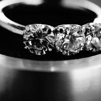 Anello Trilogy Oro Bianco - 1.50 ct Totali -