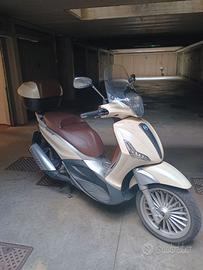 Scooter Beverly 300