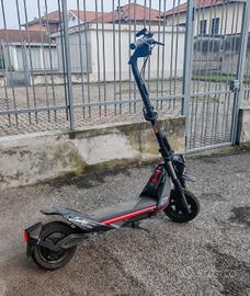 monopattino elettrico ninebot zt3 pro