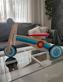 Triciclo in legno
