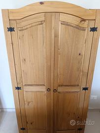 Armadio Corona in legno massello di pino messicano