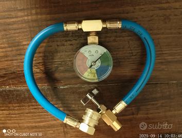 Tubo ricarica aria condizionata con manometro