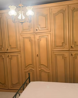 Grande armadio guardaroba classico decorato