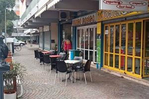 Vendita 2 attivita'- yogocream+sala slot con muri