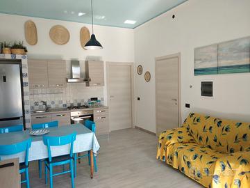 Marina di Ragusa centro-4 camere con bagno interno