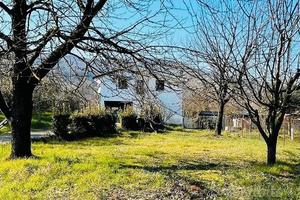 Villeta indipendente con giardino