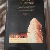 Libro "L'enigma di Stonehenge" Mike Pitts