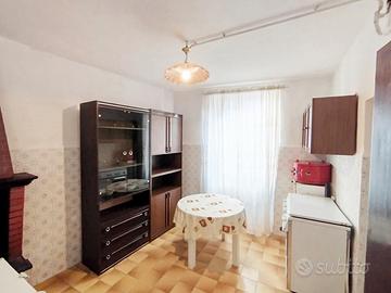 Appartamento con due camere matrimoniali. U984