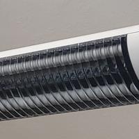 Coppia di lampade fluorescenti, utilissime