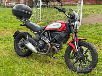 DUCATI SCRAMBLER ICON RED
