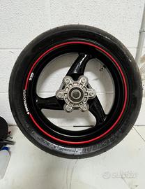 Cerchio posteriore e gomma 160/60 ducati monster