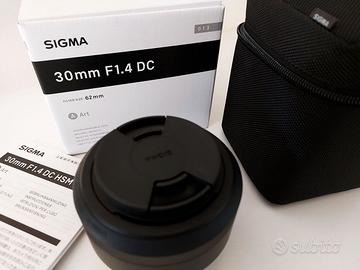 Sigma 30mm F1.4 DC Attacco Sigma SA nativo