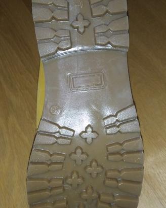 scarponcini tipo Timberland n° 45 NUOVI