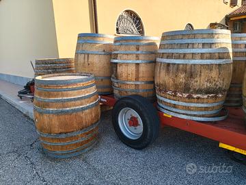 Botti in legno, barriques/tonneaux