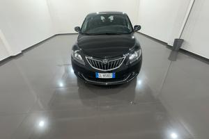 Lancia Y 1.0 Mild - Hybrid