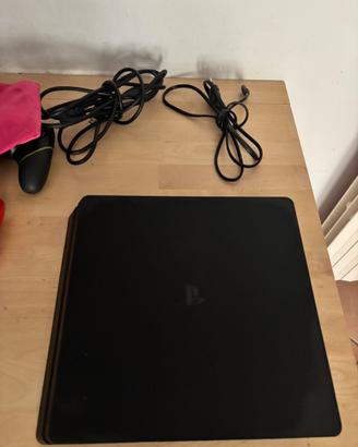 PS4 slim edition+ accessori + giochi. perfetta!!