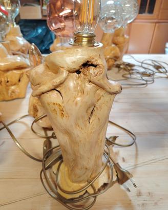 lampada in legno