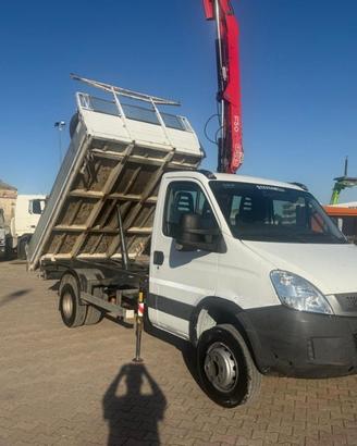 IVECO DAILY 65C17 CON RIB. TRILATERALE E GRU FAS