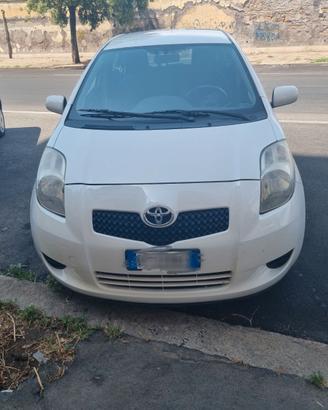 TOYOTA YARIS 1.0 Sol 5 p - Neopatentati