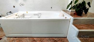 Vasca Idromassaggio  Jacuzzi 