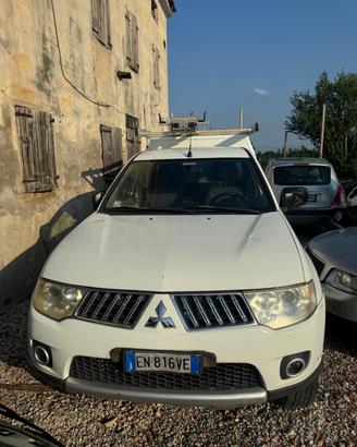 Mitsubishi L200 2.5 MOTORE DA SOSTITUIRE